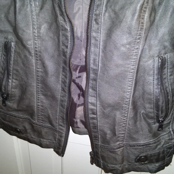 Jacket - Picture 4 of 6